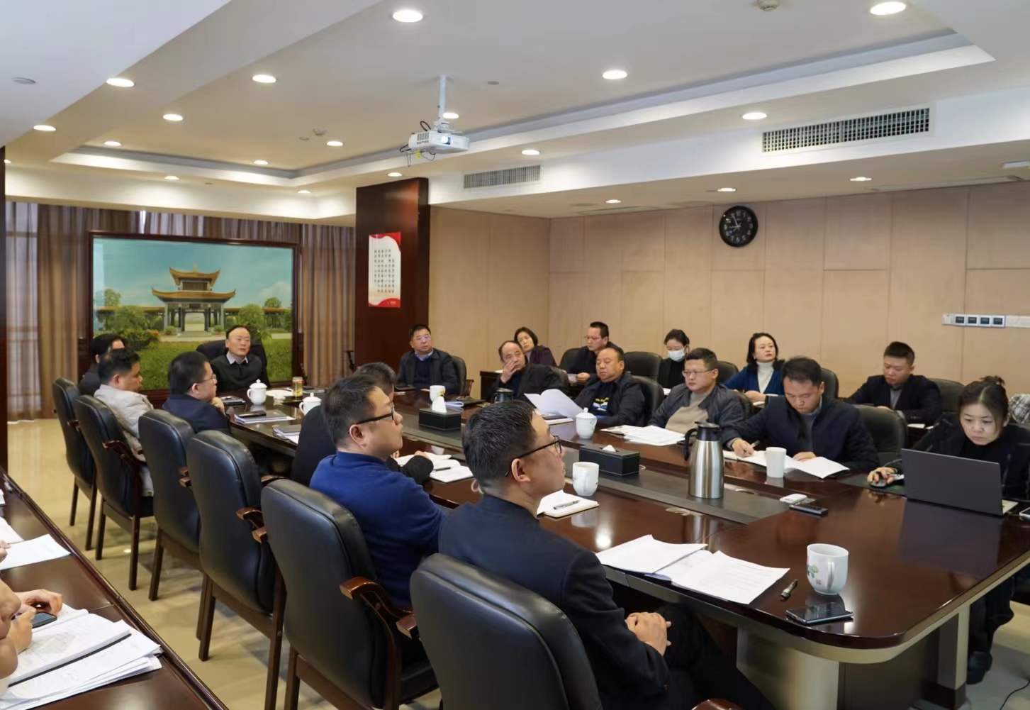 乐动中国官方门户召开2022年经营发展工作务虚会